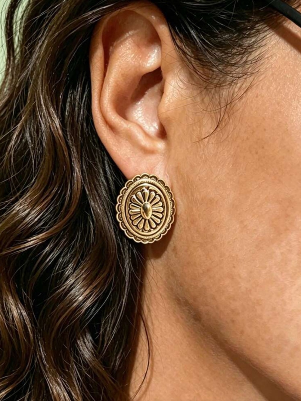 Vintage Gold Floral Disc Stud Earrings